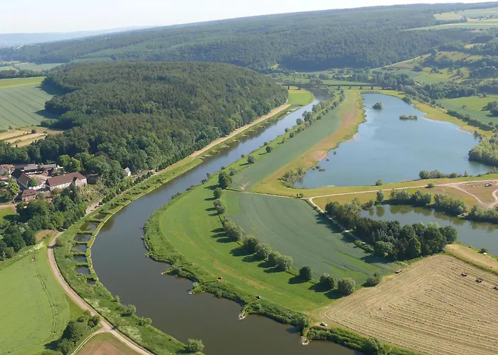 Ferienwohnung MW 1b 82m2 Höxter Weserbergland Weser inkl 2 Terrassen Wäsche und Endreinigung Self CheckIn